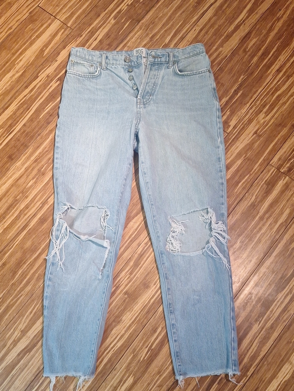 Urban Outfitters BDG Womens Slim Straight Light Blue Distressed Jeans Size 28